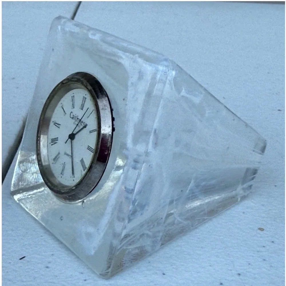 Caithness Glass Scotland Iceberg Desk Clock Quartz Roman Numeral Art Glass Clear